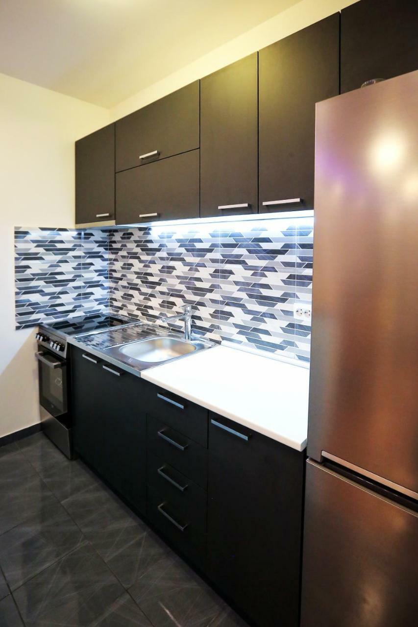 Jacuzzi Oasis Apartment Novi Sad Dış mekan fotoğraf